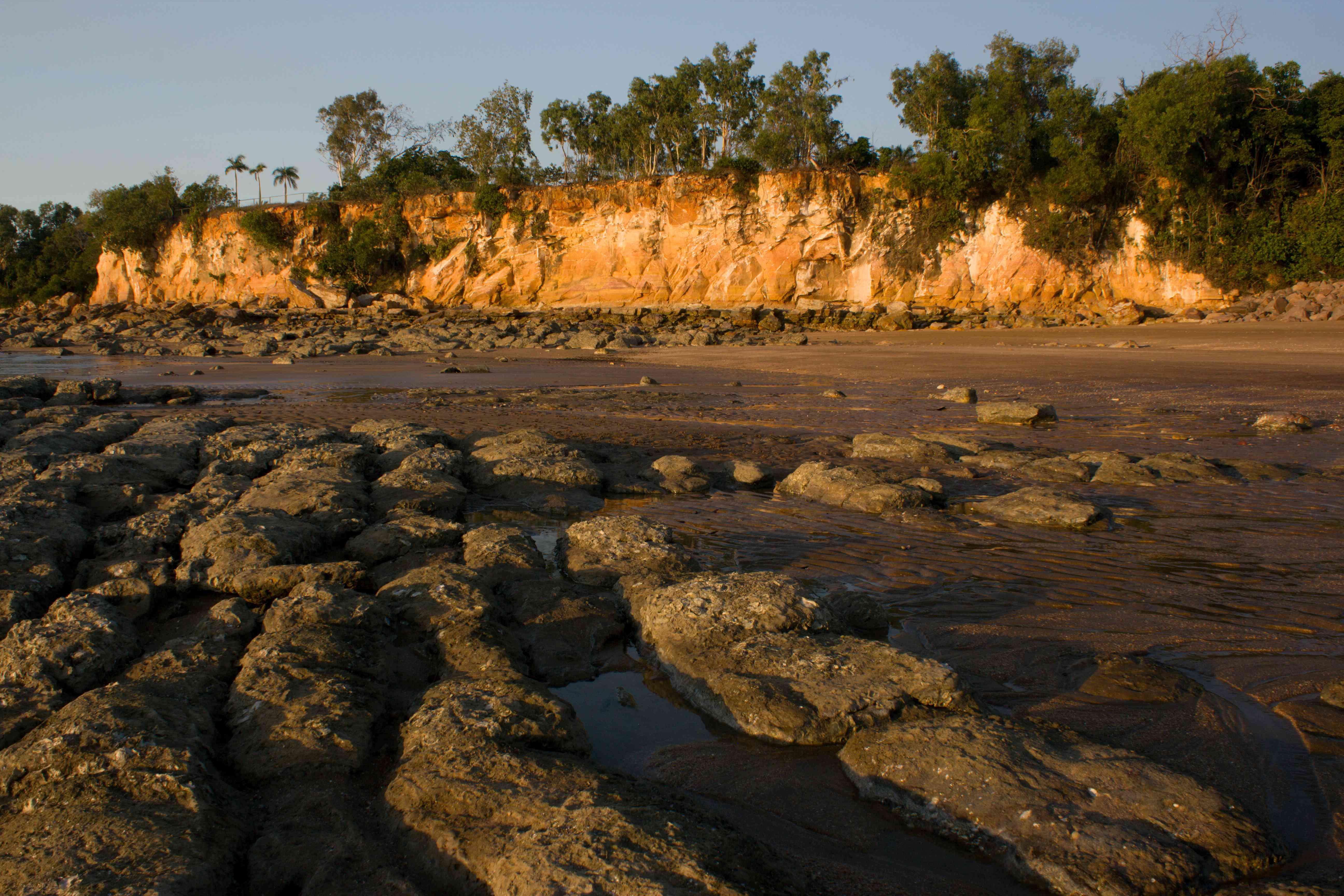 Fanny Bay Cliffs